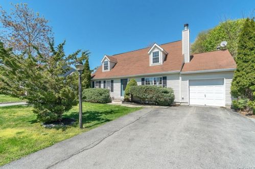2 Empire Blvd, Poughkeepsie, NY 12603-4421