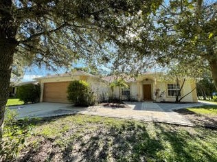 750 Alton Cir, Fort Pierce, FL 34953-2667