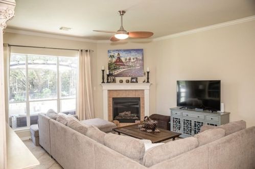 13204 Appaloosa Chase Dr, Austin TX  78732-2057 exterior