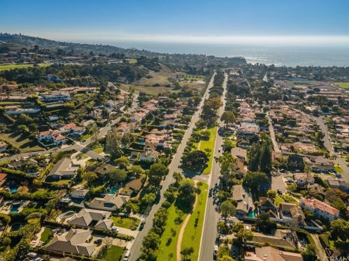 1548 Palos Verdes Dr, Palos Verdes Estates CA 90274-1024 exterior