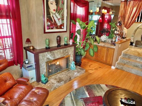 227 Glendora Ave, Long Beach CA  90803-3504 exterior