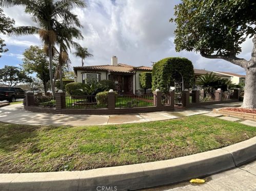 4032 Elsa St, Lakewood CA  90712-3853 exterior