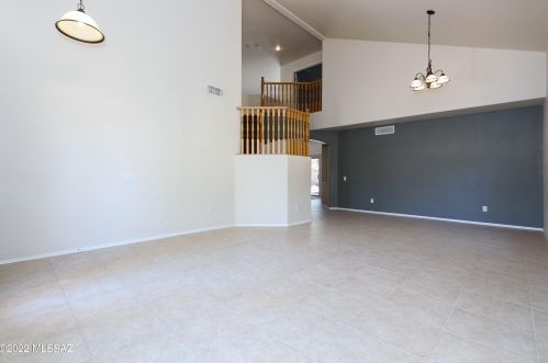 9733 Old Mission Ct, Tucson, AZ 85748-6427
