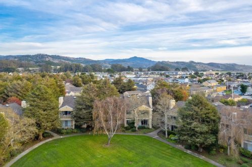 220 Amesport Lndg, Princeton By The Sea CA  94019-1969 exterior