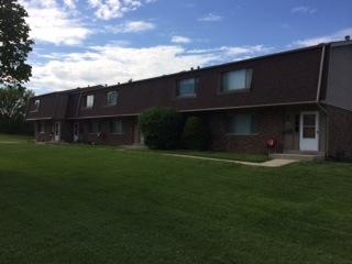 108 Falls Rd, Grafton WI  53024-2508 exterior