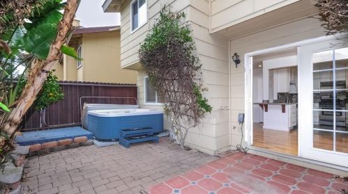 907 Marlin Dr, Vista CA  92084-5649 exterior