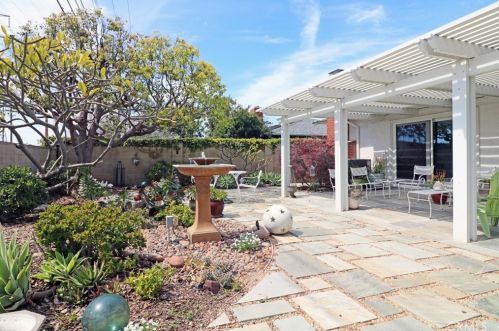 1032 Chestnut Ave, Orange CA 92867-3832 exterior