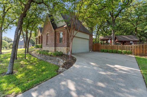 2012 Clear Creek Dr, Weatherford, TX 76087-3804