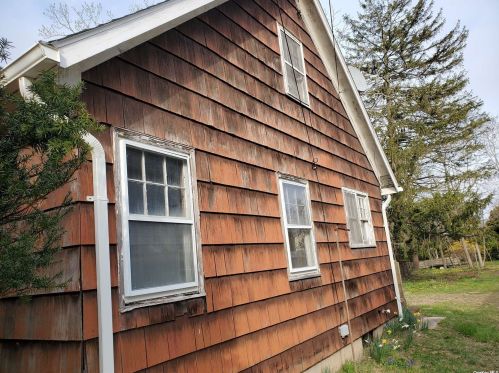 445 Montauk Hwy, East Quogue, NY 11942-3919