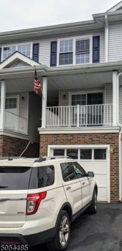 211 Sheffield Ct, Parsippany NJ  07834-3473 exterior