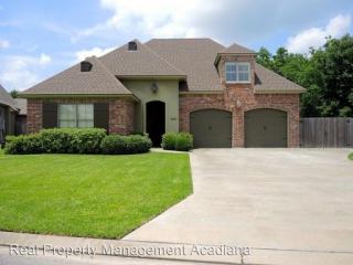 310 La Villa Cir, Youngsville LA  70592-5550 exterior