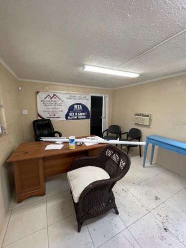 803 Pine Hills Rd, Orlando FL  32808-7209 exterior