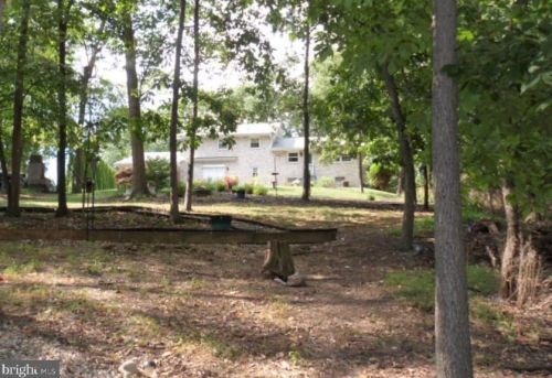 210 Union Hall Rd, Carlisle PA  17013-8387 exterior