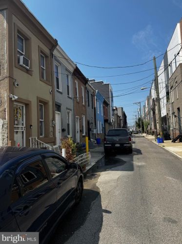 2697 Collins St, Philadelphia PA  19125-1407 exterior