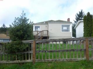 1317 Humphrey Ave, Bremerton, WA 98312-4345