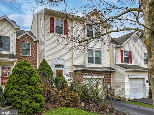 18 Hunt Club Dr, Collegeville, PA 19426-3960