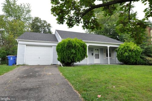 34 Elmire Ln, Willingboro NJ  08046-2307 exterior
