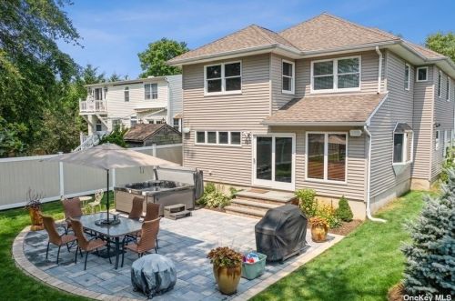 103 Prospect Ct, North Bellmore, NY 11710-4533