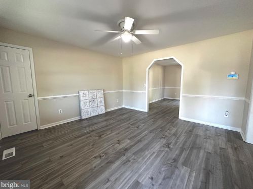 5415 Leavells Crossing Dr, Fredericksburg, VA 22407-1638