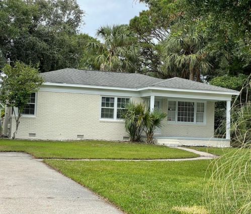 3 Chapman Ave, Isle Of Palms SC  29451-2413 exterior