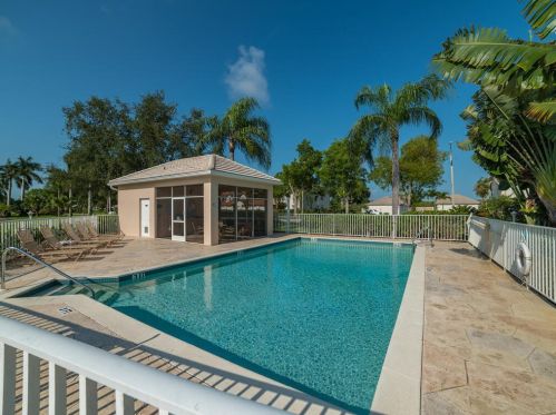 140 Eveningstar Cay, Naples FL  34114-9611 exterior