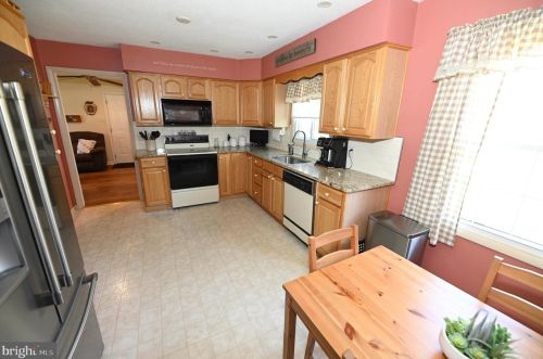 17 Briarwood Rd, Shrewsbury PA  17361-1801 exterior