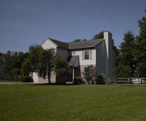 1422 Elrond Dr, Amelia, OH 45102-1875