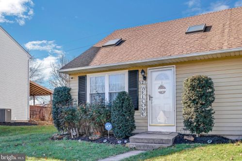 527 Spring Hill Dr, Harleysville, PA 19438-2241