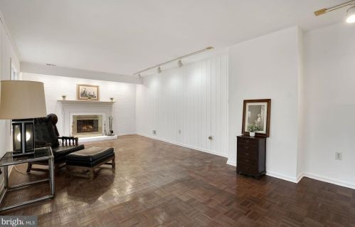 2509 Goldcup Ln, Herndon VA 20191-4220 exterior