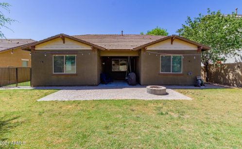 3966 Rawhide St, Gilbert AZ 85296-1204 exterior