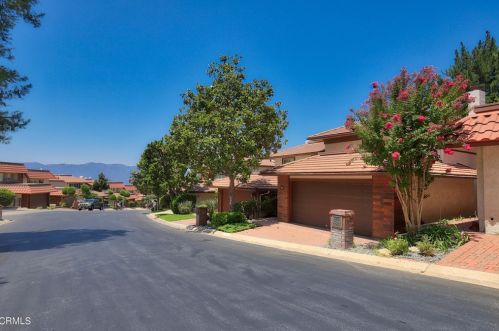 769 Starlight Heights Dr, La Canada, CA 91011-1854