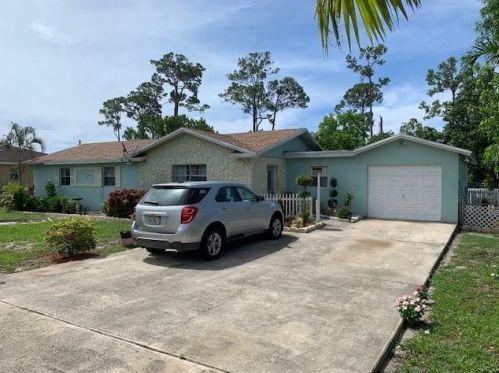 5808 Lime Rd, West Palm Beach, FL 33413-1864