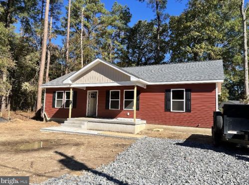 211 Erica Dr, Montross VA  22520-4154 exterior