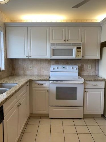 2016 Federal Hwy, Boynton Beach, FL 33435-6965