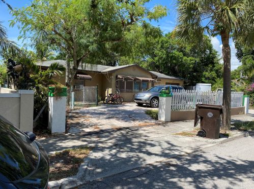 650 34th St, West Palm Beach, FL 33407-4826