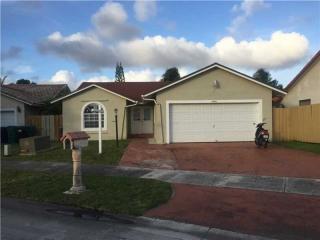 15321 60th Ln, Miami, FL 33193-2555