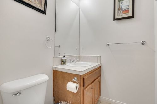 6608 Montagna Dr, Bakersfield CA  93306-7658 exterior