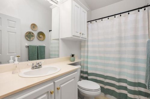 5232 Don Valdez Dr, Carlsbad CA  92010-3953 exterior