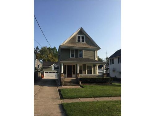 221 Wooster St, Elyria, OH 44035-7028