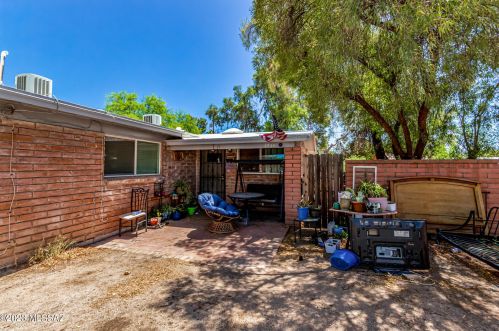 2834 Walnut Ave, Tucson, AZ 85712-1512
