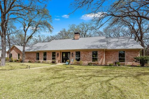 2115 Hollyhill Ln, Denton, TX 76205-8257