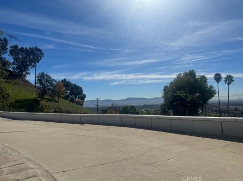 1435 Quail Hollow Rd, San Bernardino, CA 92404-1519