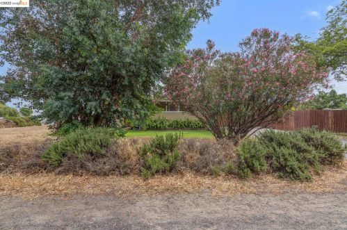 3490 Knightsen Ave, Oakley, CA 94561-3632