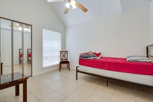 3420 Country Club Dr, Irving TX  75038-7421 exterior