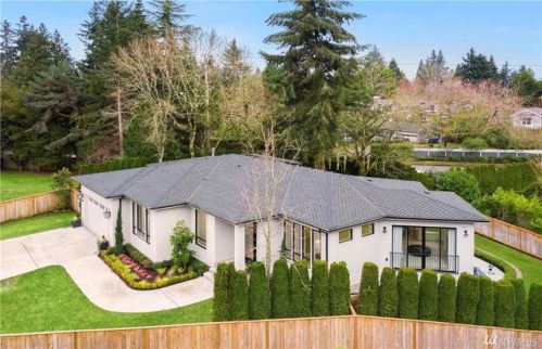 8703 11th St, Medina, WA 98039-3908