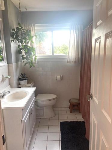 14 Salem Dr, Providence RI  02904-5217 exterior