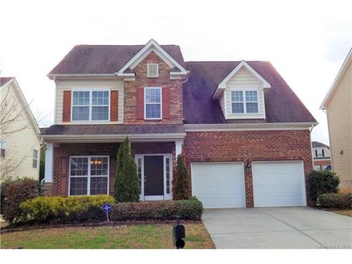 14021 Green Birch Dr, Pineville, NC 28134-9037