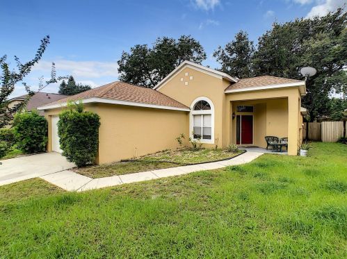 8124 Woodsworth Dr, Orlando, FL 32817-1538