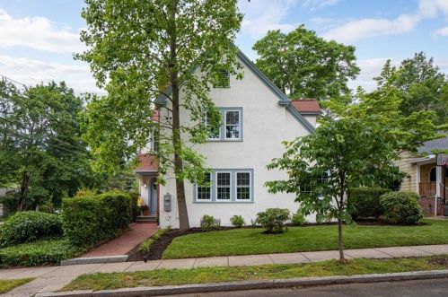 87 Woodbury St, Providence RI  02906-3509 exterior