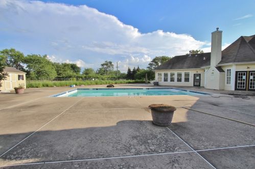 1025 Flakne Ct, South Plainfield NJ  07080-2350 exterior